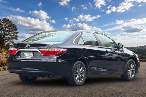 Midnight Black Metallic 2017 Toyota Camry LE