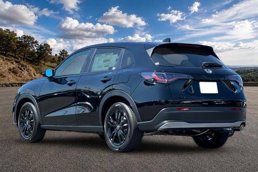 Crystal Black Pearl 2026 Honda HR-V AWD Sport