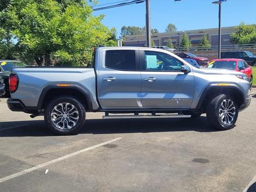 2023 GMC Canyon Denali