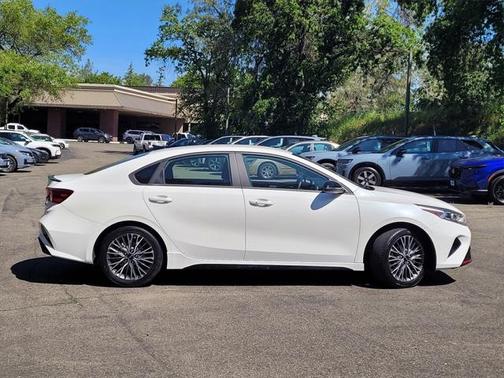 2022 Kia Forte GT-Line