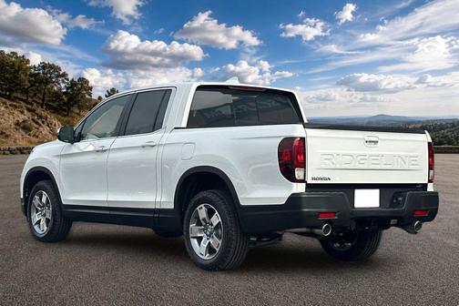 Platinum White Pearl 2026 Honda Ridgeline RTL