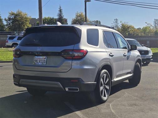 2024 Honda Pilot Touring 8-Passenger