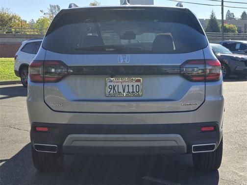2024 Honda Pilot Touring 8-Passenger