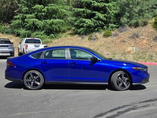 Still Night Pearl 2025 Honda Accord Hybrid Sport