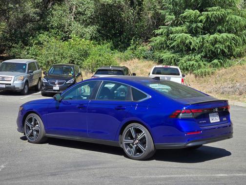 Still Night Pearl 2025 Honda Accord Hybrid Sport
