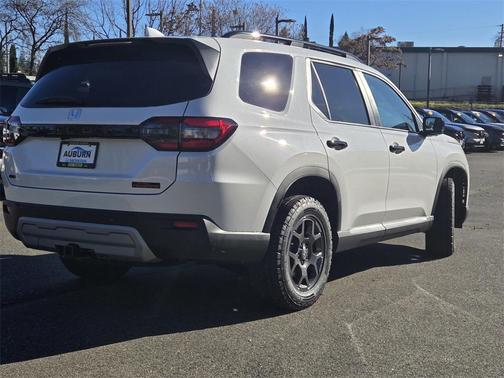 2025 Honda Pilot TrailSport