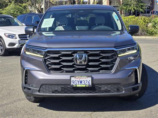 2023 Honda Pilot AWD LX