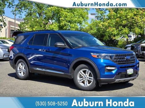 Atlas Blue Metallic 2020 Ford Explorer XLT