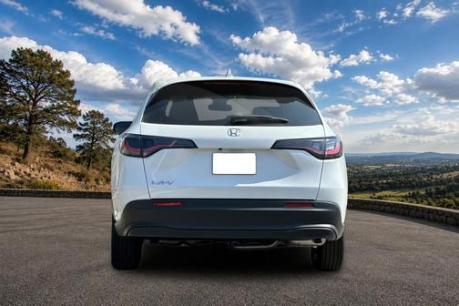 Platinum White Pearl 2026 Honda HR-V LX