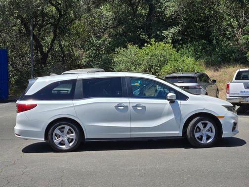 Platinum White Pearl 2020 Honda Odyssey EX-L