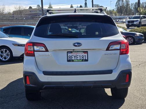2018 Subaru Outback 2.5i Touring