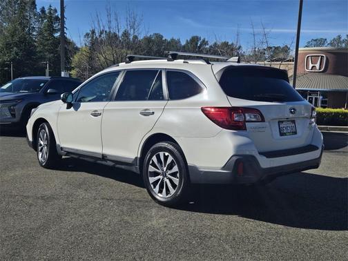 2018 Subaru Outback 2.5i Touring