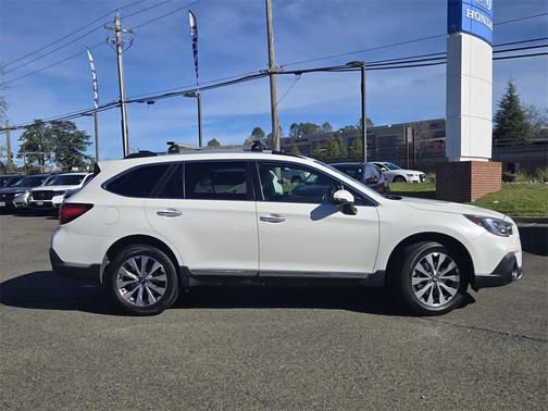 2018 Subaru Outback 2.5i Touring