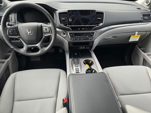 Platinum White Pearl 2026 Honda Ridgeline RTL