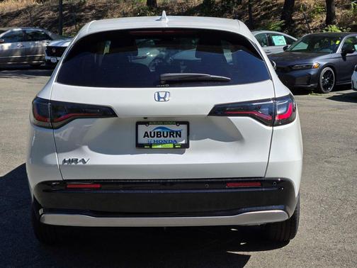 Platinum White Pearl 2027 Honda HR-V EX-L