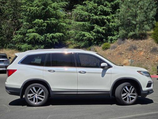 Horizon Blue Pearl 2019 Subaru Forester Limited