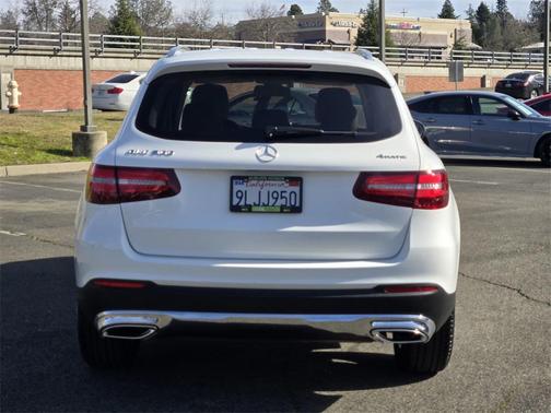 2018 Mercedes-Benz GLC 300 4MATIC