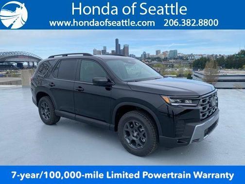 Crystal Black Pearl 2026 Honda Pilot TrailSport