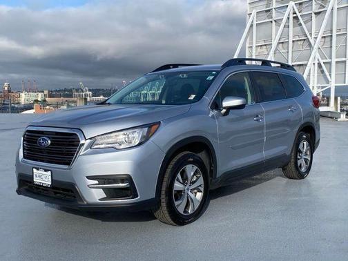 Ice Silver Metallic 2022 Subaru Ascent Premium 8-Passenger