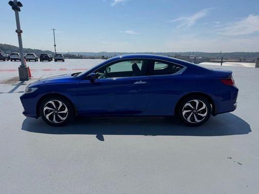 Still Night Pearl 2017 Honda Accord LX-S