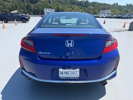 Still Night Pearl 2017 Honda Accord LX-S