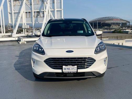 2021 Ford Escape Titanium Hybrid
