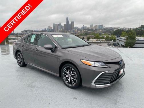 2024 Toyota Camry Hybrid XLE