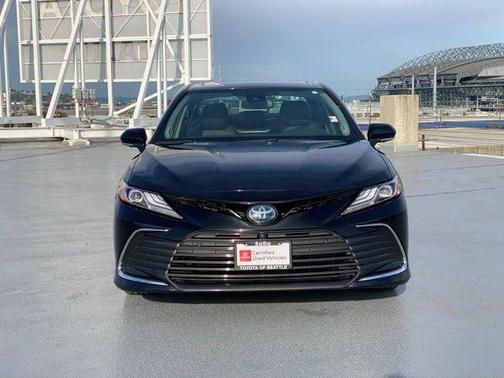 2023 Toyota Camry Hybrid XLE