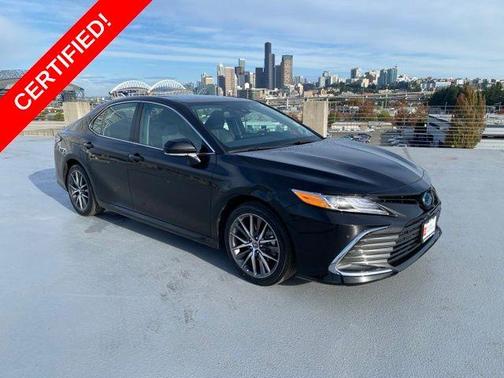 2023 Toyota Camry Hybrid XLE