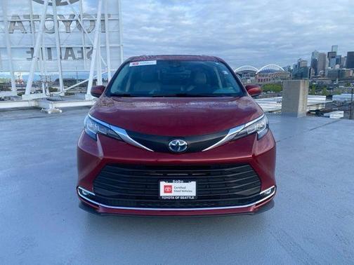 2023 Toyota Sienna XLE