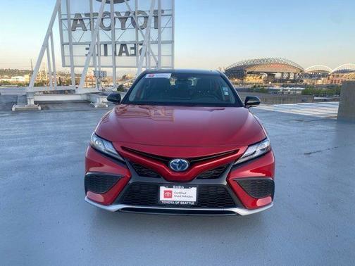 2022 Toyota Camry Hybrid XSE