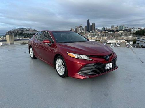 2018 Toyota Camry Hybrid XLE