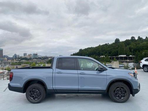 2025 Honda Ridgeline TrailSport+