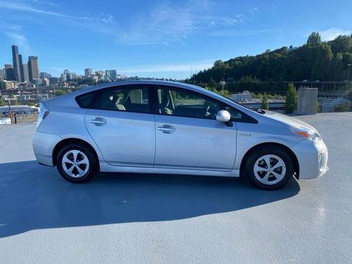 Classic Silver Metallic 2014 Toyota Prius Three