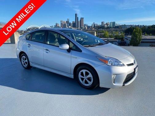 Classic Silver Metallic 2014 Toyota Prius Three