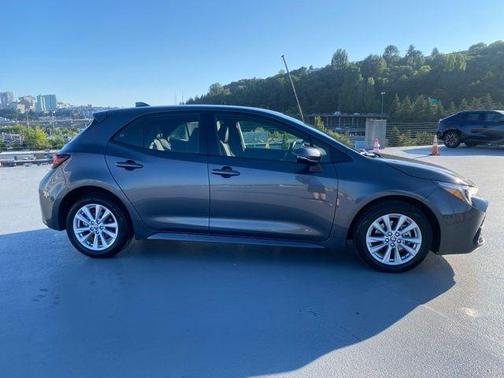 Magnetic Gray Metallic 2024 Toyota Corolla Hatchback SE