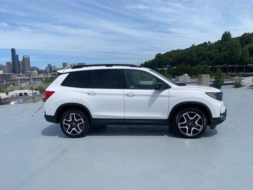 Platinum White Pearl 2023 Honda Passport Elite