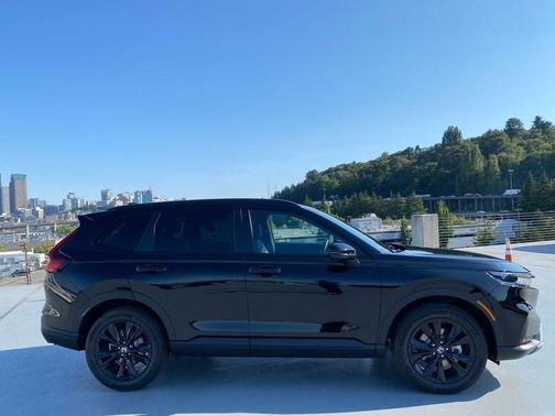 Crystal Black Pearl 2026 Honda CR-V Hybrid Sport Touring