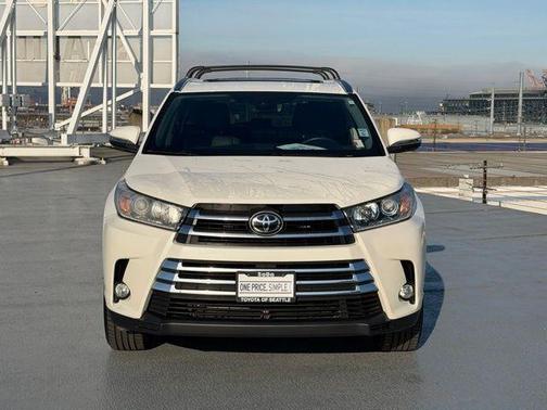 2017 Toyota Highlander Limited