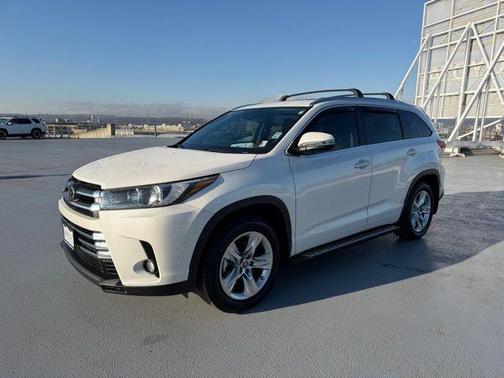 2017 Toyota Highlander Limited