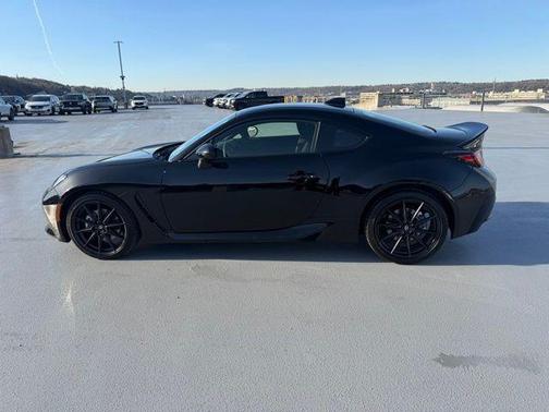 Raven Black 2024 Toyota GR86 Premium