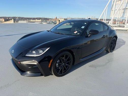 Raven Black 2024 Toyota GR86 Premium