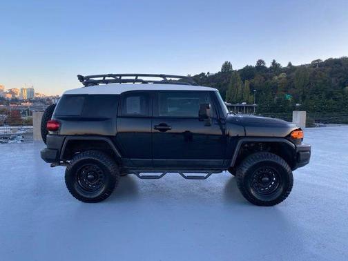 2012 Toyota FJ Cruiser Base