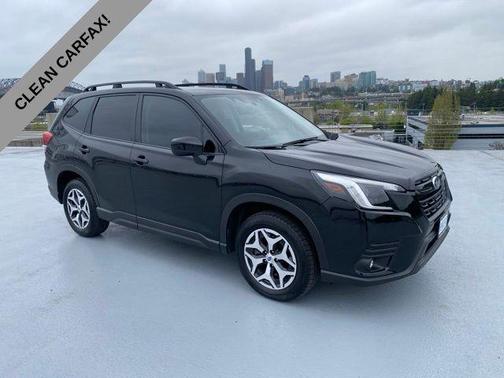 Crystal Black Silica 2024 Subaru Forester Premium