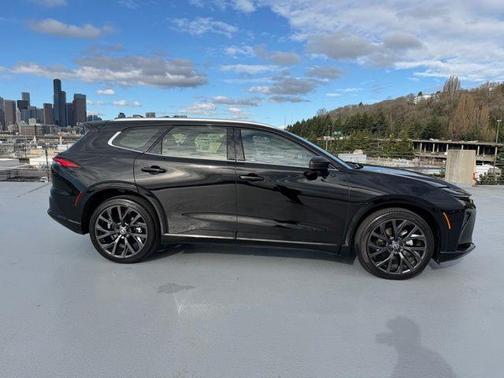 2025 Toyota Crown Signia 