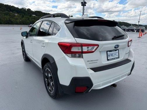 Crystal White Pearl 2019 Subaru Crosstrek 2.0i Premium