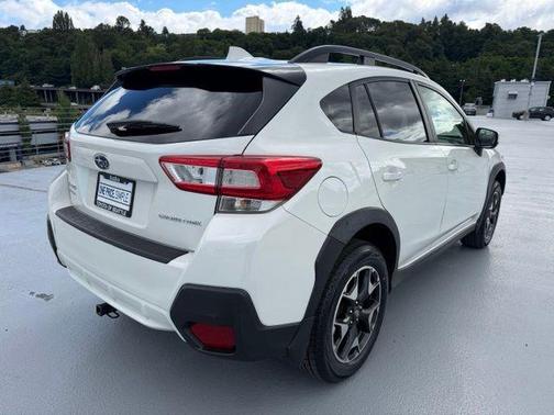 Crystal White Pearl 2019 Subaru Crosstrek 2.0i Premium