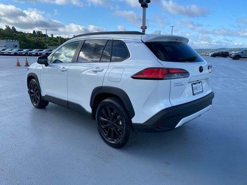 Wind Chill Pearl 2023 Toyota Corolla Cross XLE
