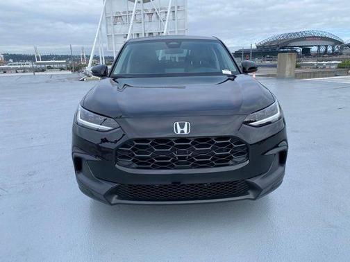Crystal Black Pearl 2027 Honda HR-V LX