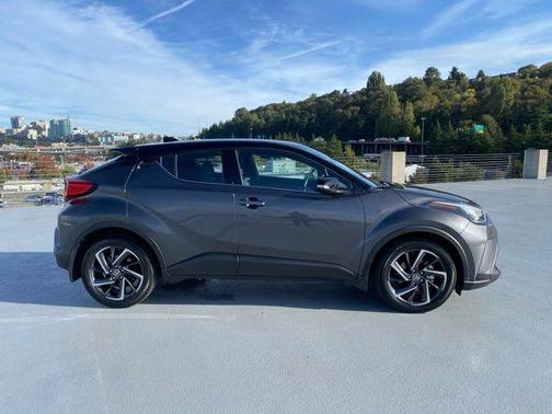 2022 Toyota C-HR Limited